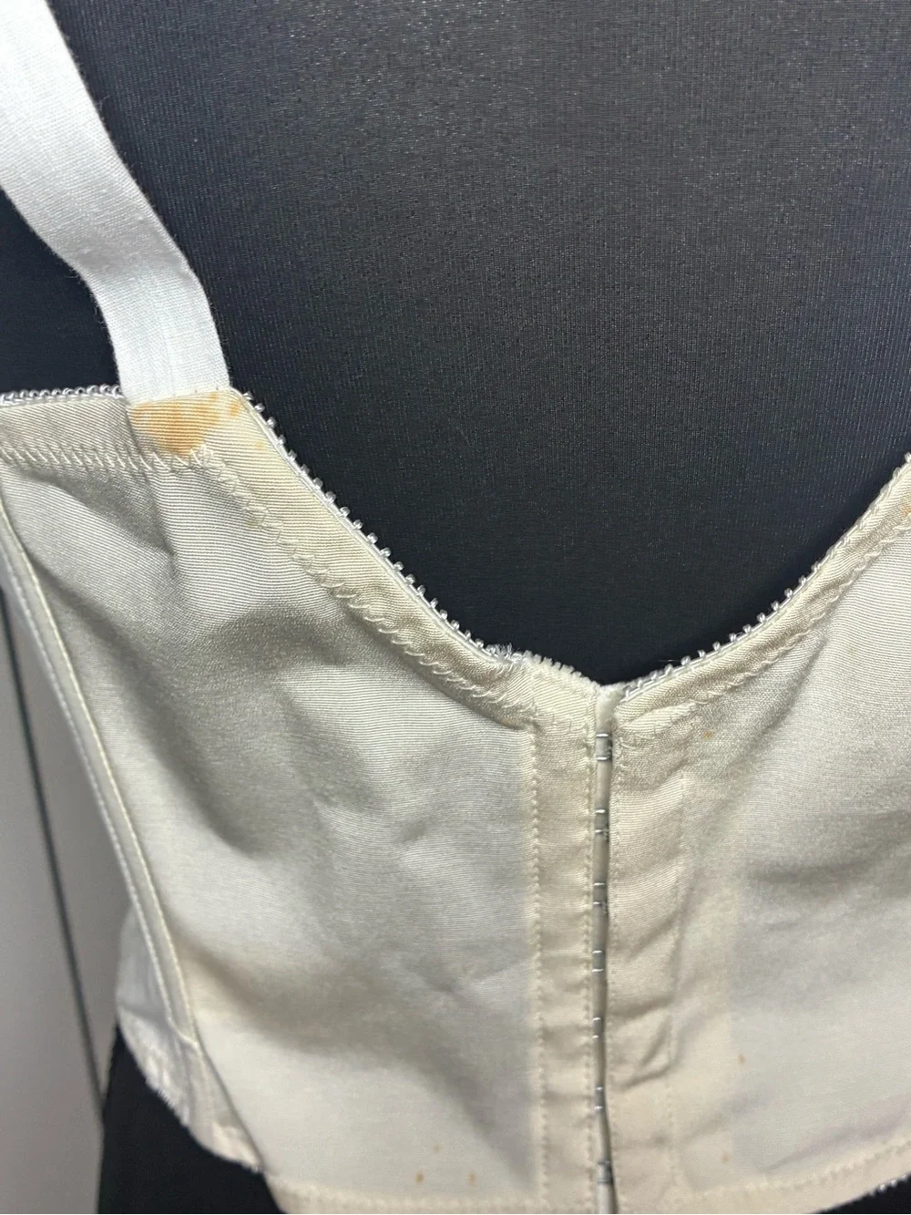 Bestform Long Line Bra 38B White Lace Bullet Style Lingerie w/ Original Box